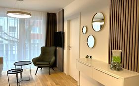 Free Parking - City Pulse Apartments At U6-Metro Vienna